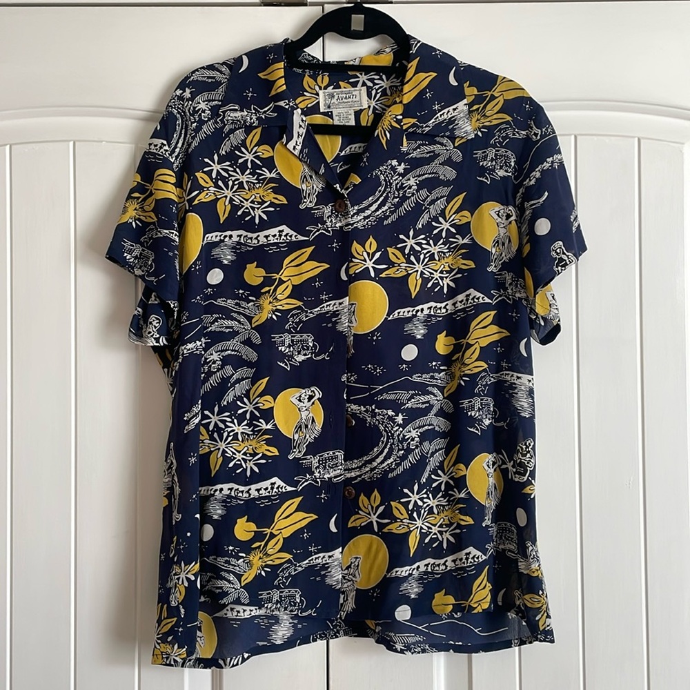 Avanti Original Authentic Hawaii Silk button down